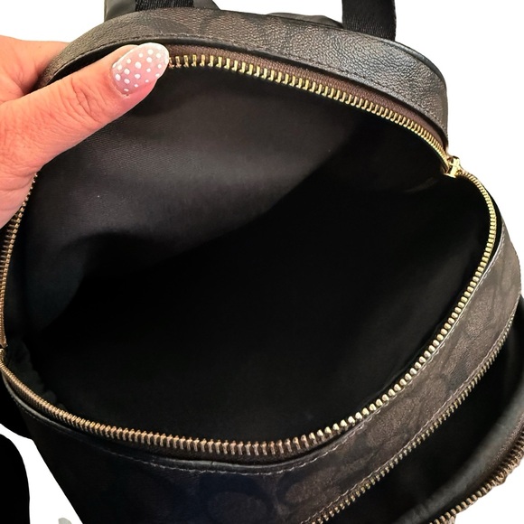 Coach Court Backpack in Black snd Brown signature canvas - Picture 9 of 11